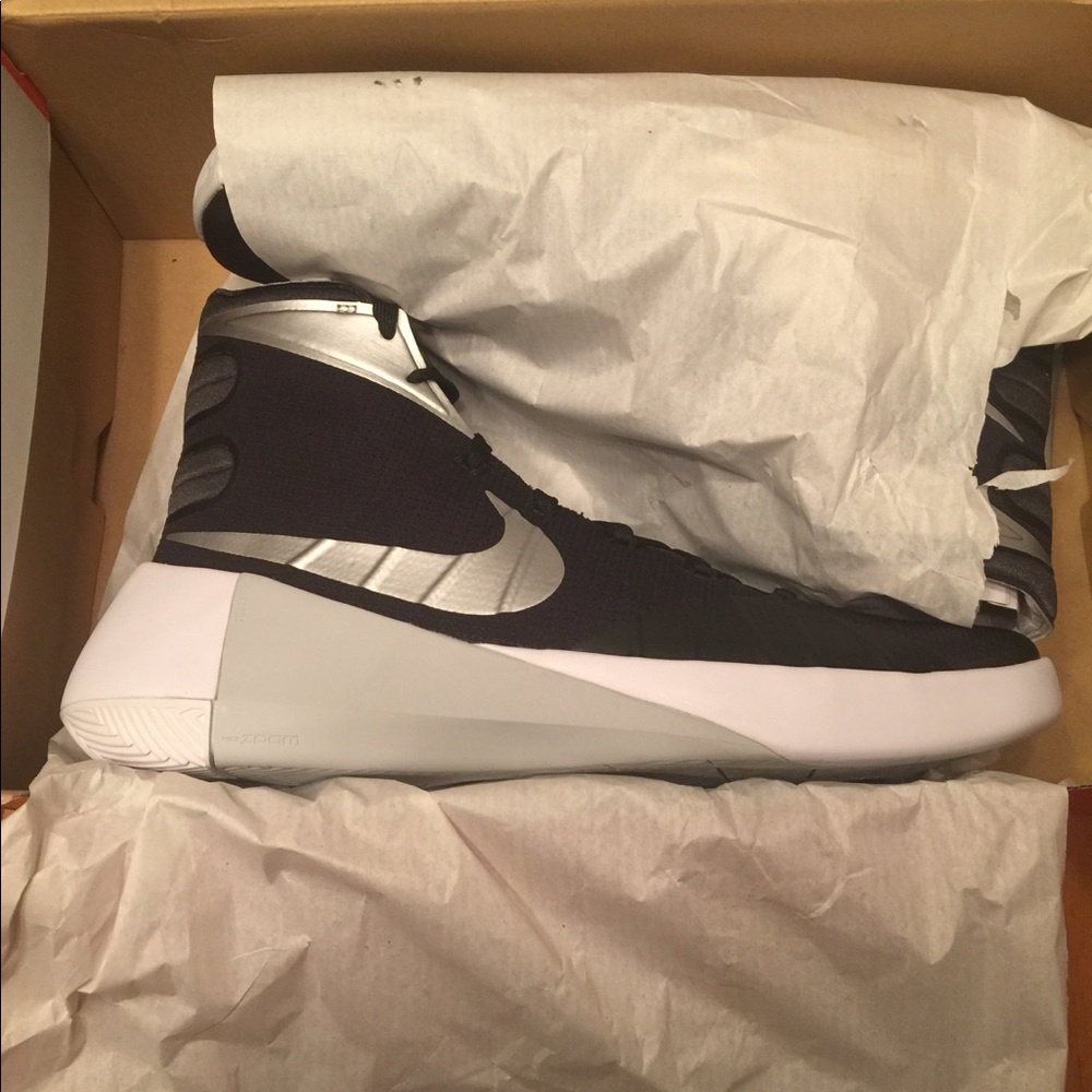 NIB! Basketball Shoes Nike Hyperdunk 2015 TB.